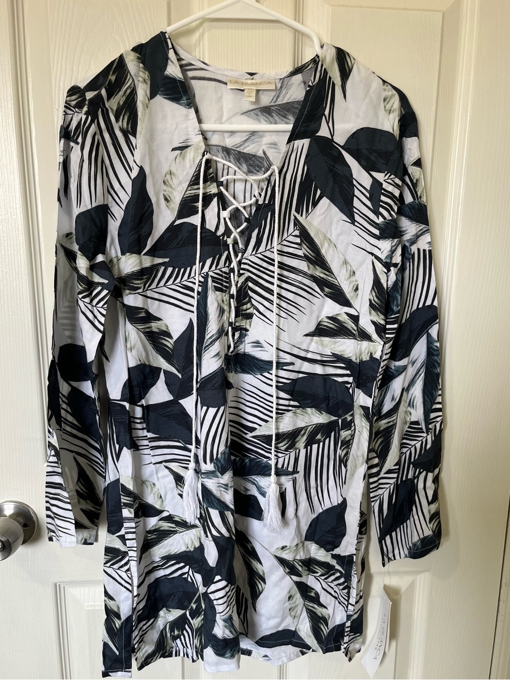 La Blanca bathing suit cover up.